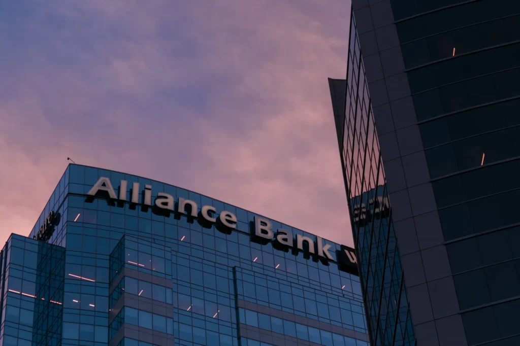 Western Alliance Bank Review